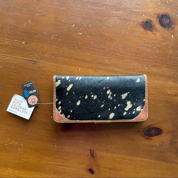 Handbags - Vann & Co. Sierra rawhide bifold wallet